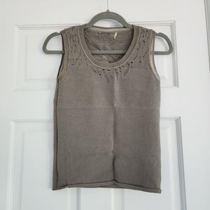 Elie Tahari knit shirt xs